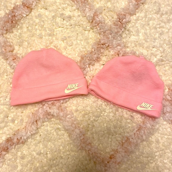 Nike two piece set with matching hat. Size: Newborn. Color: pink & gray - Picture 2 of 4